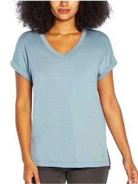 Banana Republic Light Blue V-Neck Short Sleeve Tee